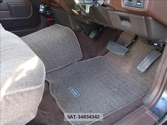 Nissan GLORIA WAGON 1999-07 1206572-23