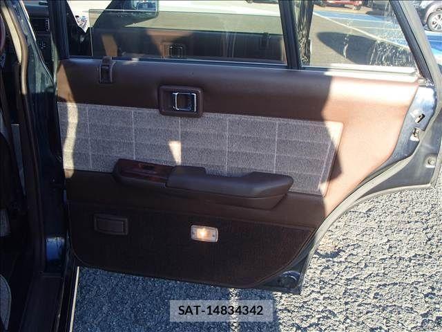 Nissan GLORIA WAGON 1999-07 1206572-27