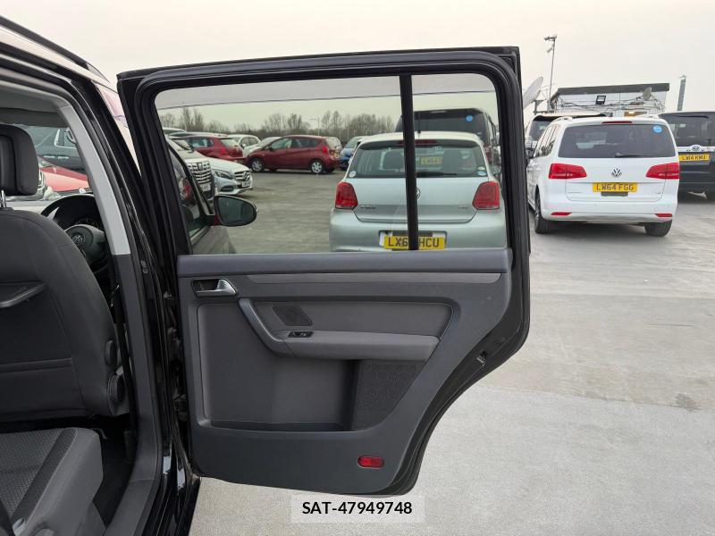 VolksWagen GOLF 2014-12 1297060-19