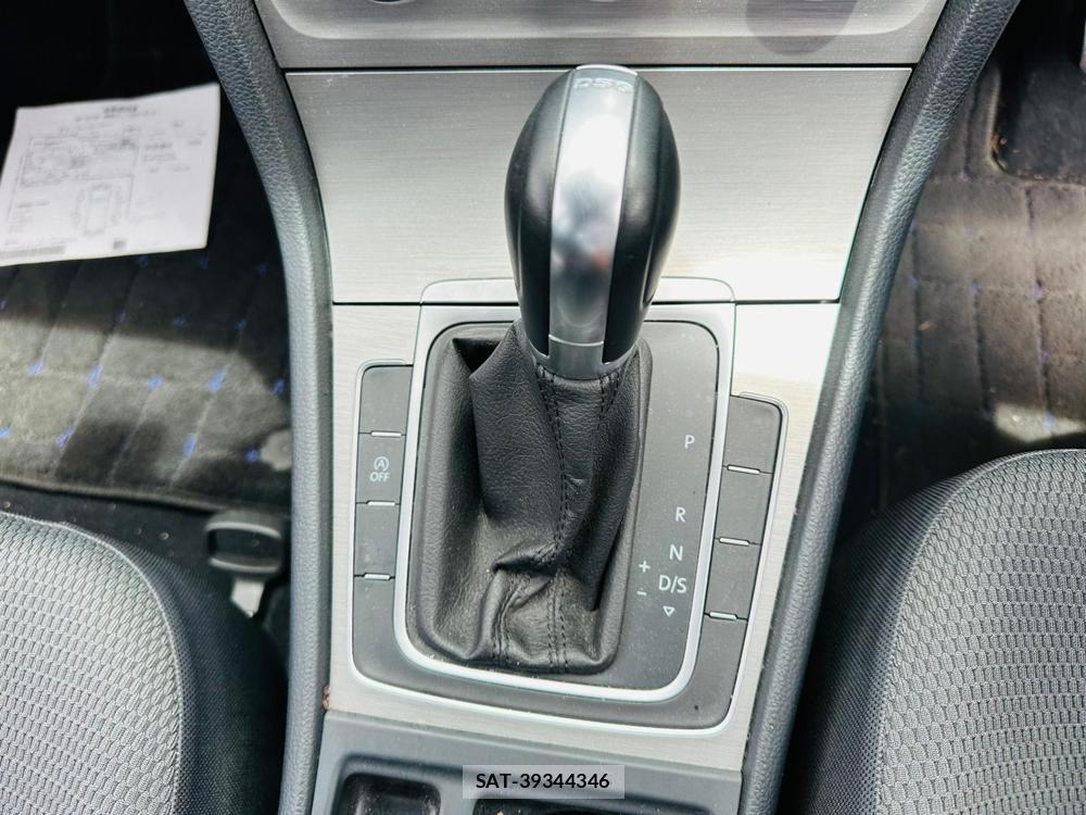 VolksWagen GOLF 2014-12 7181475-19