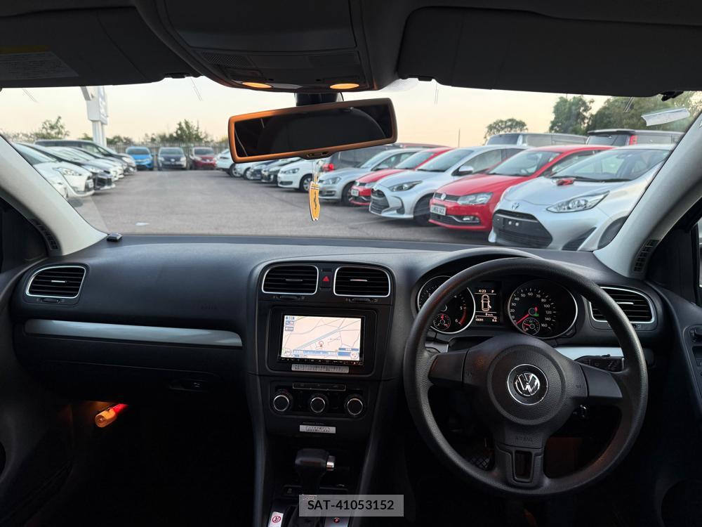 VolksWagen GOLF 2010-07 1284925-11