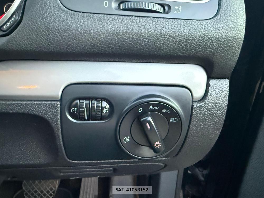 VolksWagen GOLF 2010-07 1284925-16