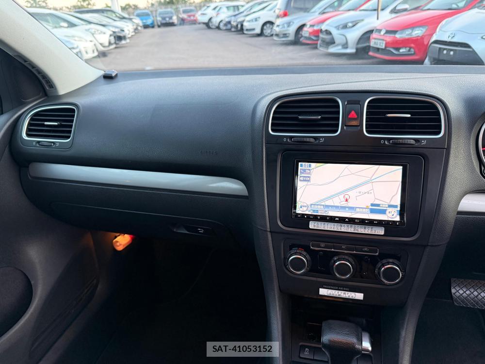 VolksWagen GOLF 2010-07 1284925-17