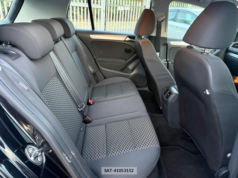 VolksWagen GOLF 2010-07 1284925-8