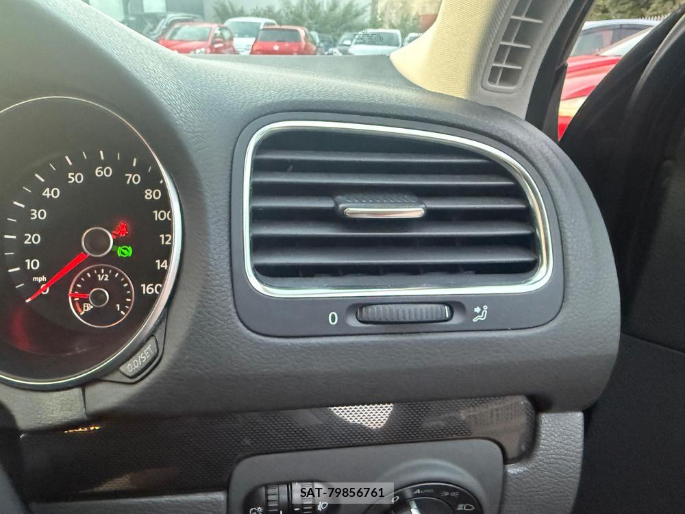 VolksWagen GOLF 2013-07 1218351-15
