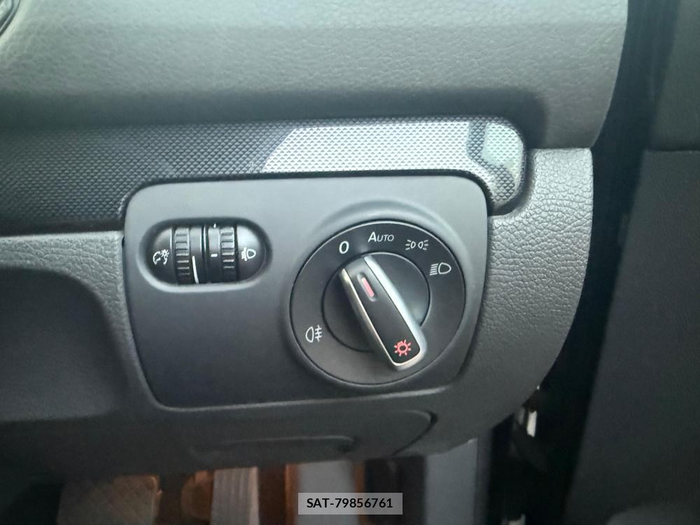 VolksWagen GOLF 2013-07 1218351-16