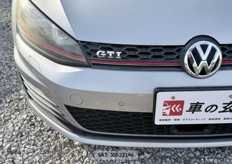 VolksWagen GOLF 2014-01 8333778-11