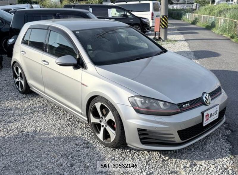 VolksWagen GOLF 2014-01 8333778-2