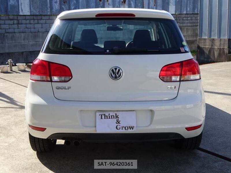 VolksWagen GOLF 2010-08 8500640-3