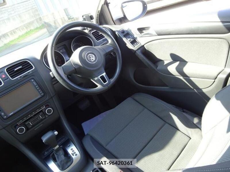 VolksWagen GOLF 2010-08 8500640-7