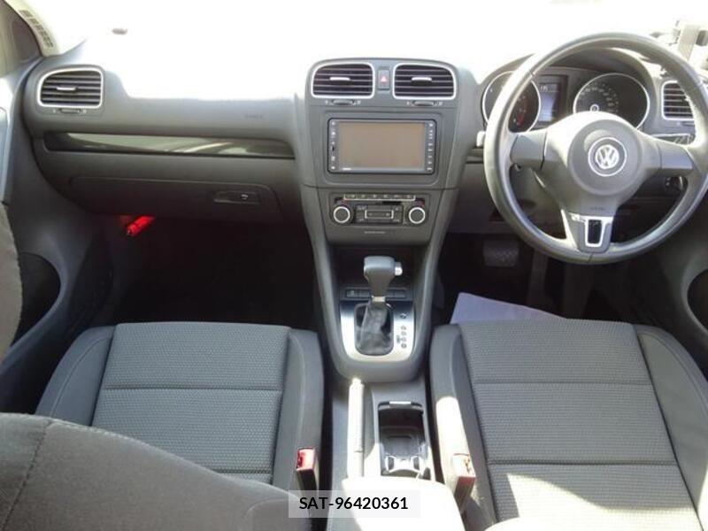 VolksWagen GOLF 2010-08 8500640-8