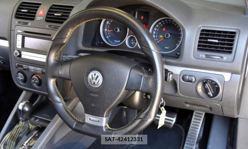 VolksWagen GOLF 2009-04 8727936-12