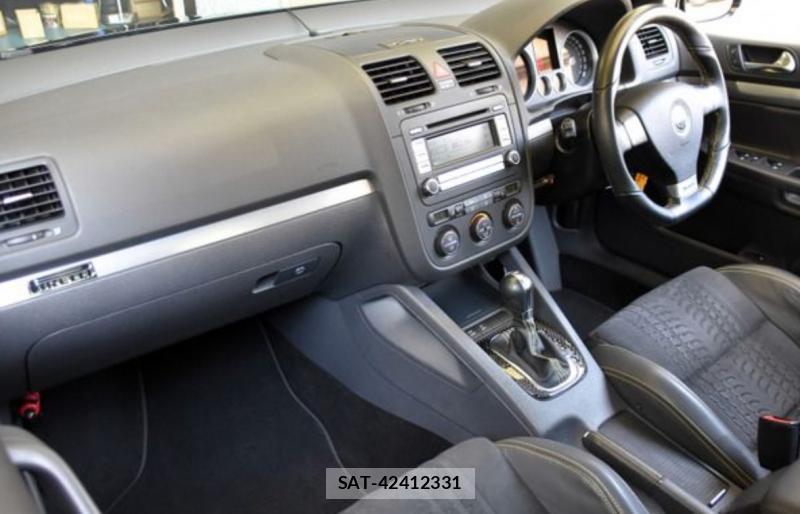 VolksWagen GOLF 2009-04 8727936-17
