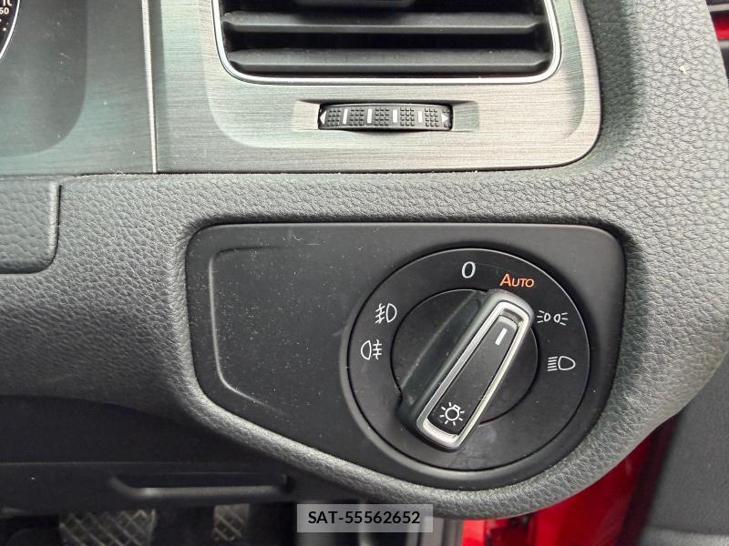 VolksWagen GOLF 2014-01 1218215-16