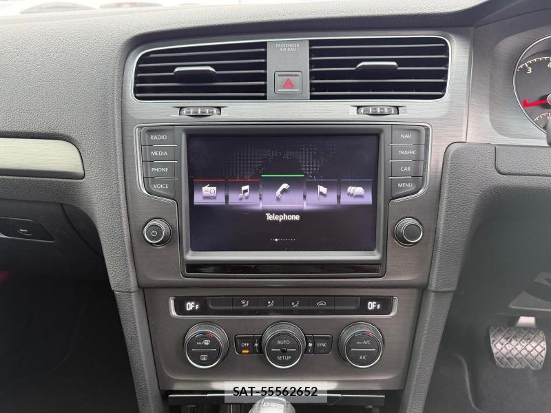 VolksWagen GOLF 2014-01 1218215-17