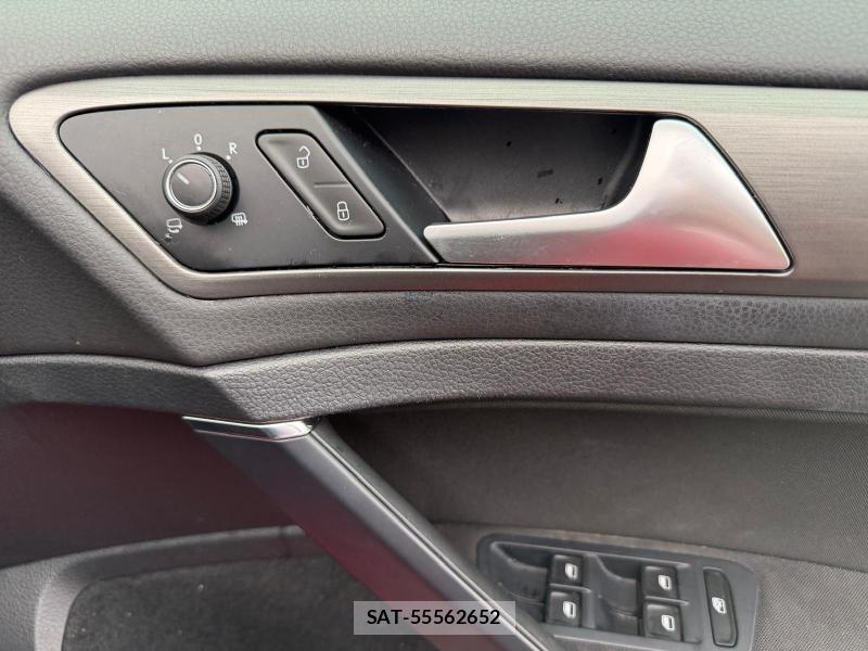 VolksWagen GOLF 2014-01 1218215-21
