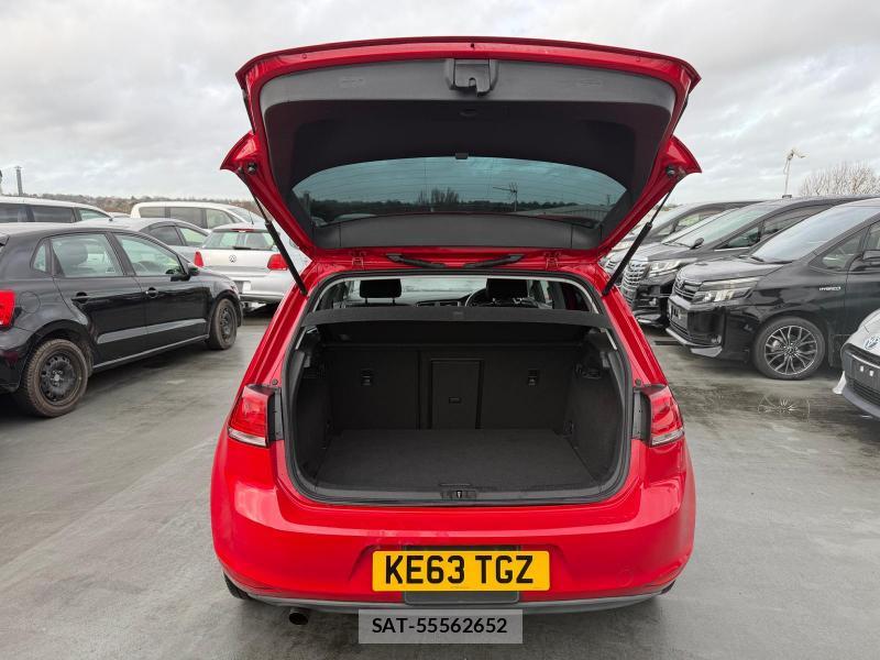 VolksWagen GOLF 2014-01 1218215-23