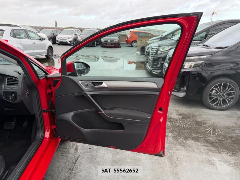 VolksWagen GOLF 2014-01 1218215-25