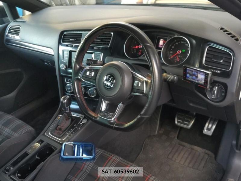VolksWagen GOLF GTI 2013-10 6846260-4