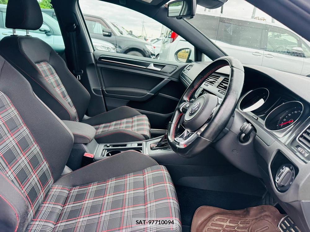 VolksWagen GOLF GTI 2014 6904590-11