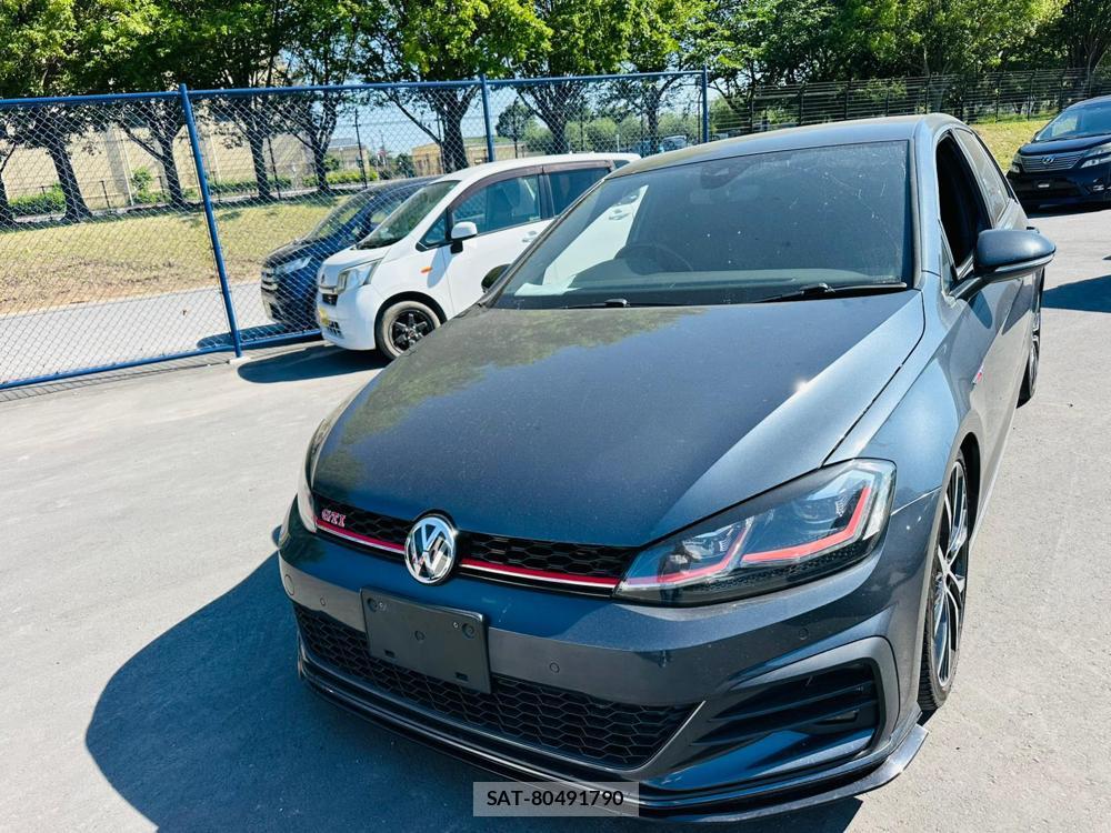 VolksWagen GOLF GTI 2019-03 7181354-0
