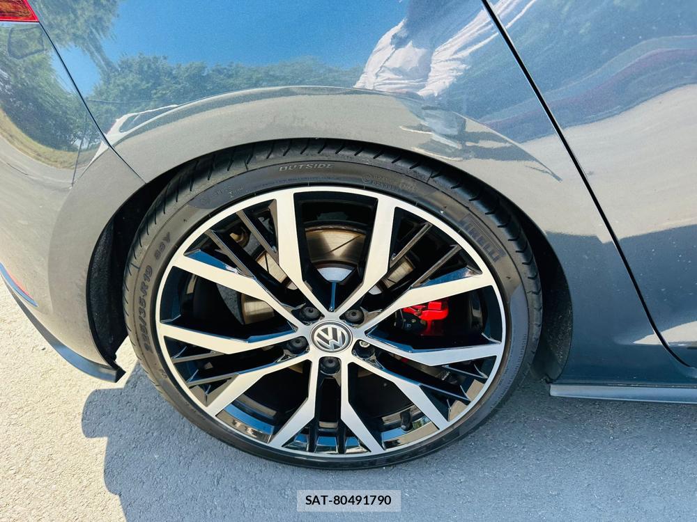 VolksWagen GOLF GTI 2019-03 7181354-26
