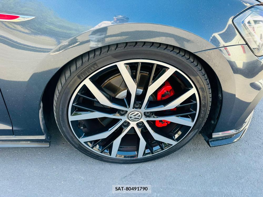 VolksWagen GOLF GTI 2019-03 7181354-27