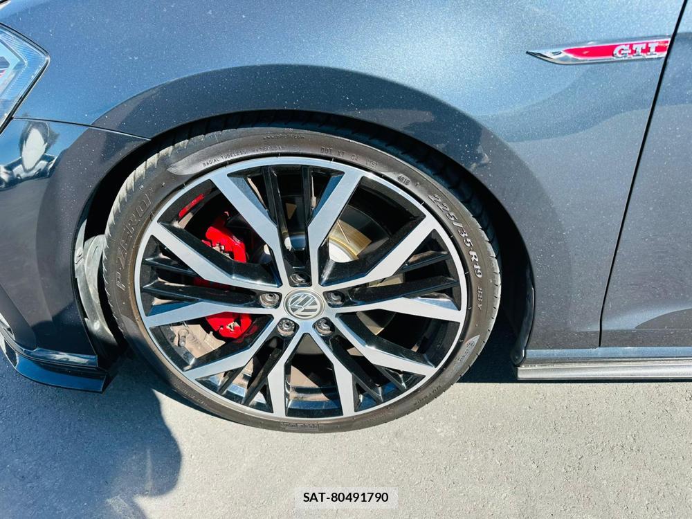 VolksWagen GOLF GTI 2019-03 7181354-28