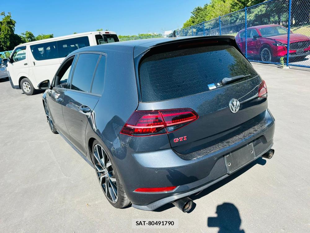 VolksWagen GOLF GTI 2019-03 7181354-2