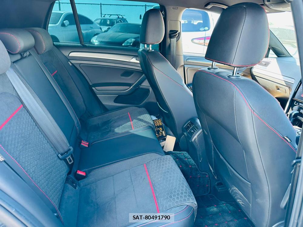 VolksWagen GOLF GTI 2019-03 7181354-8