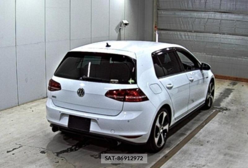 VolksWagen GOLF GTI 2014-08 8333241-1