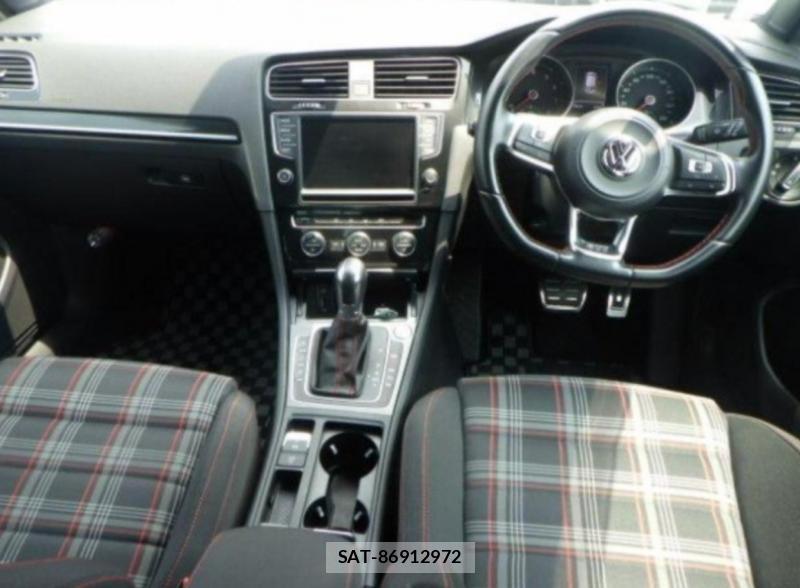 VolksWagen GOLF GTI 2014-08 8333241-4