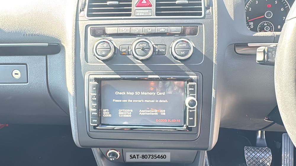 VolksWagen GOLF TOURAN 2014-10 5852489-13