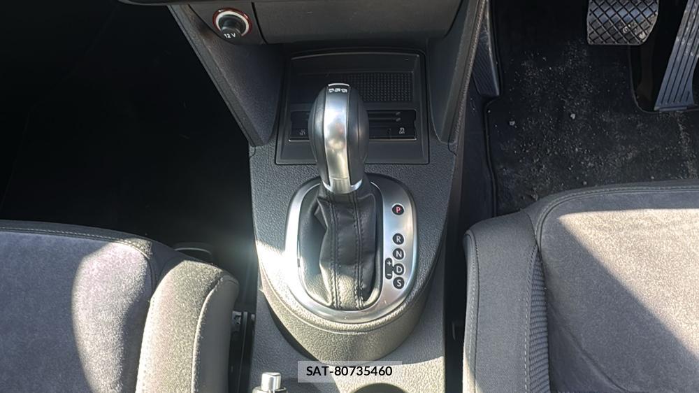 VolksWagen GOLF TOURAN 2014-10 5852489-14