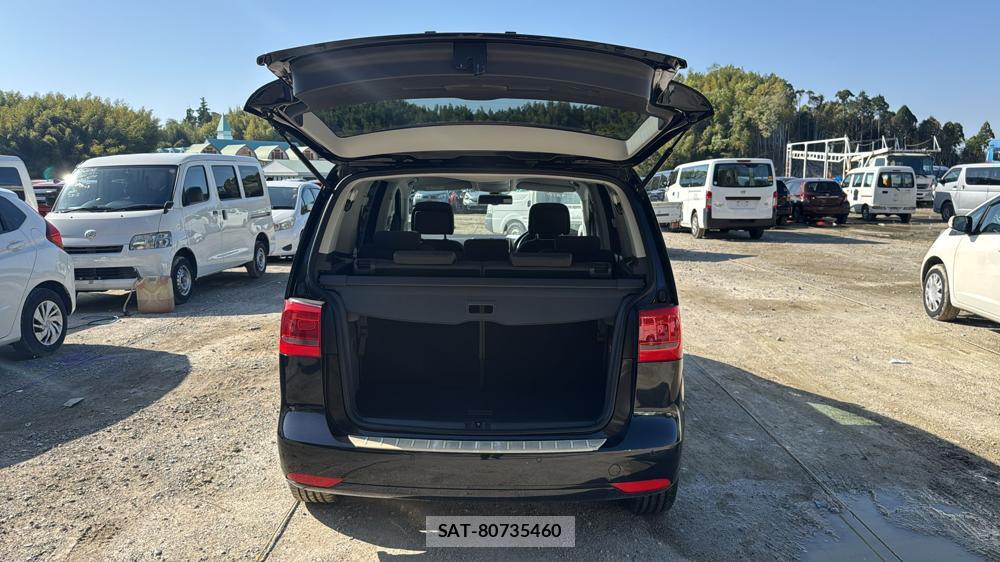 VolksWagen GOLF TOURAN 2014-10 5852489-19