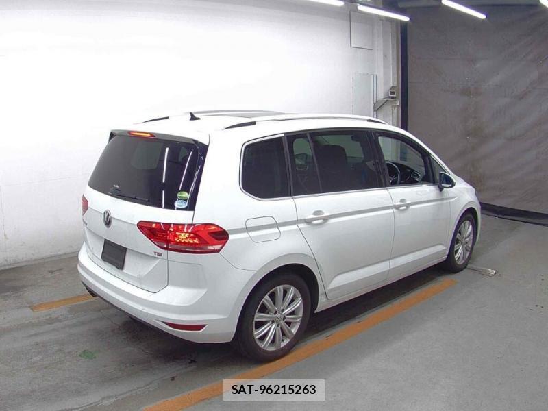 VolksWagen GOLF TOURAN 2016-12 6848993-1