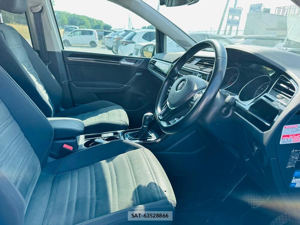 VolksWagen GOLF TOURAN 2016 6714481-11