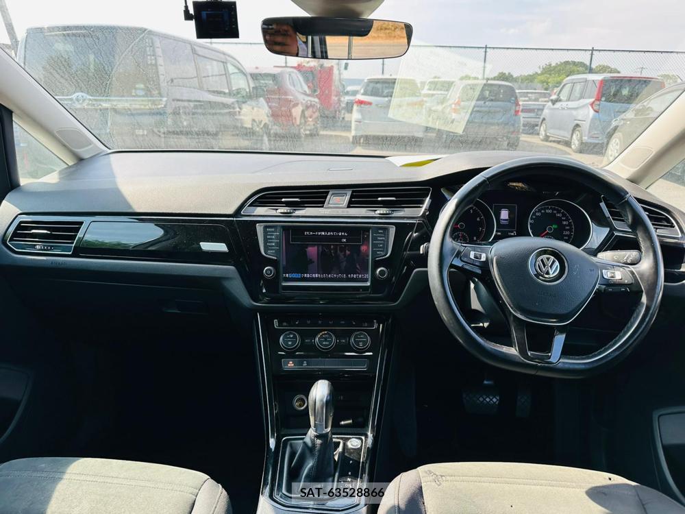 VolksWagen GOLF TOURAN 2016 6714481-12