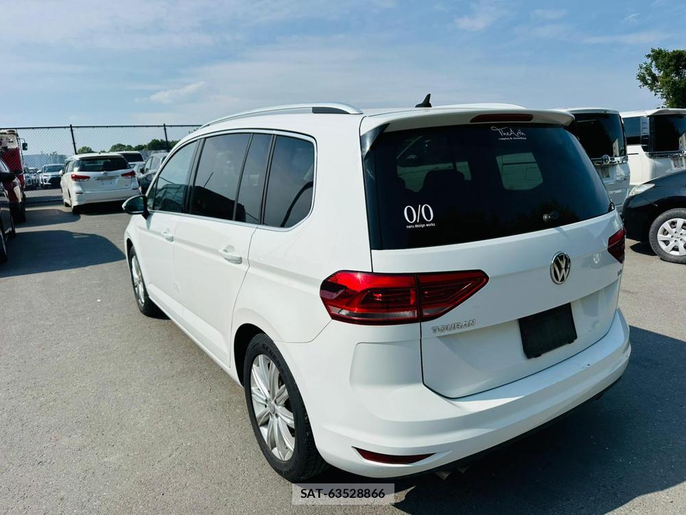 VolksWagen GOLF TOURAN 2016 6714481-2