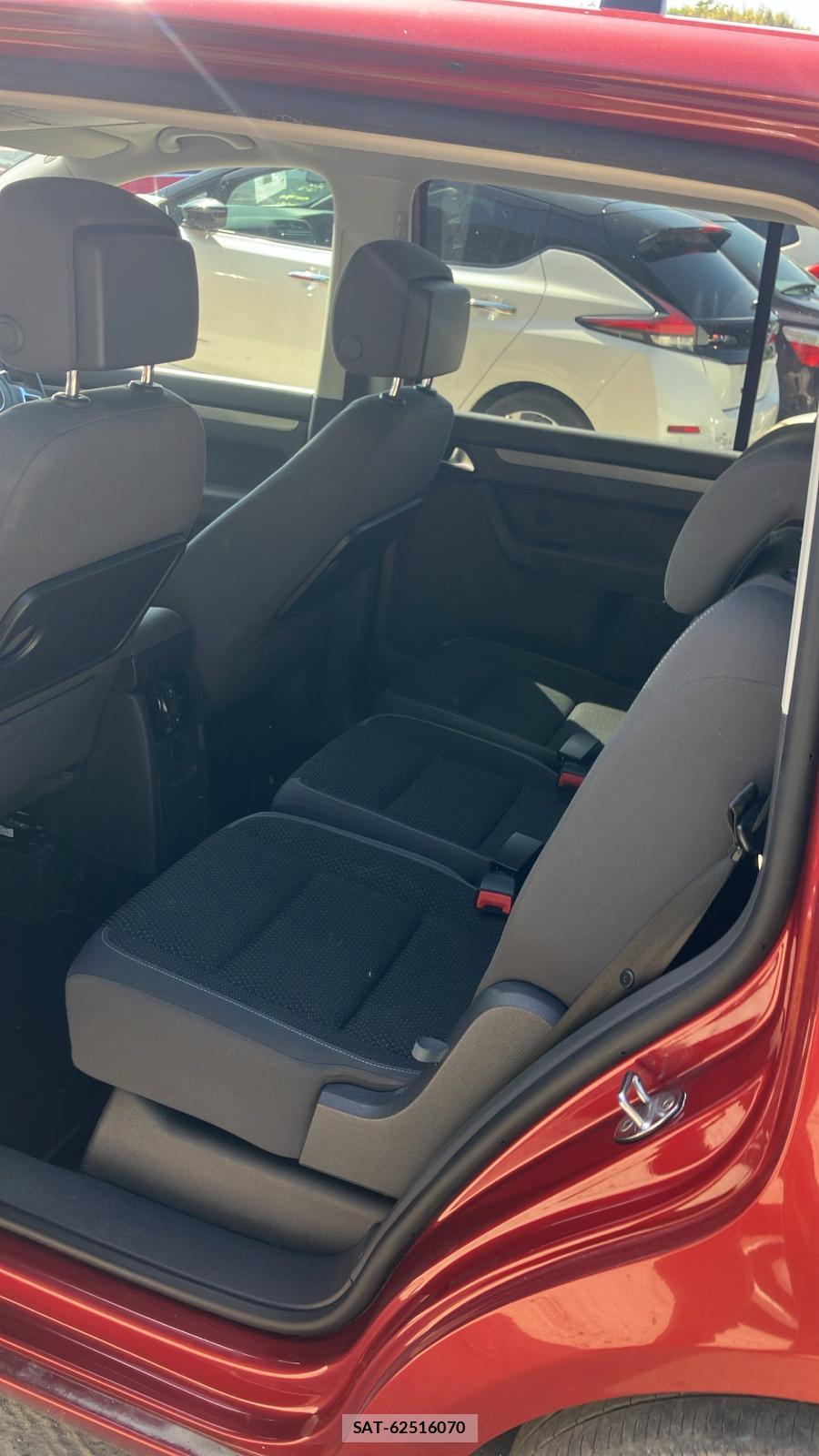 VolksWagen GOLF TOURAN 2014 6029467-9
