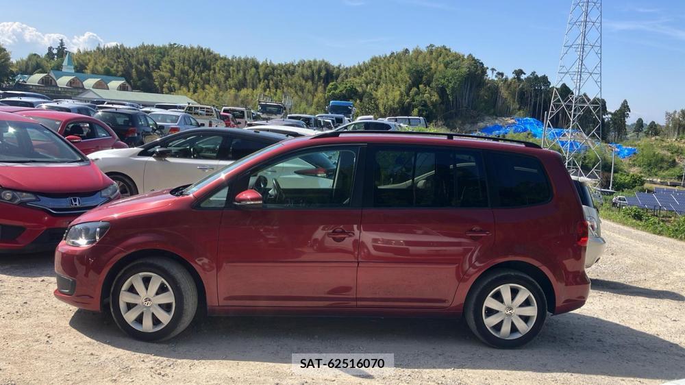 VolksWagen GOLF TOURAN 2014 6029467-1