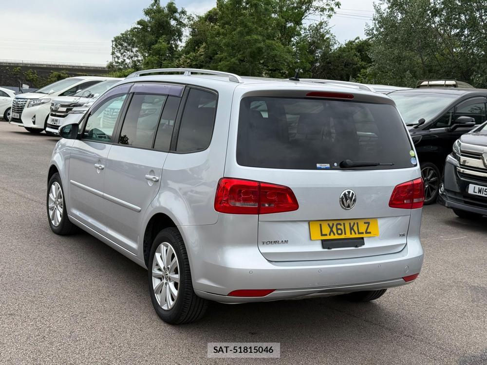 VolksWagen GOLF TOURAN 2011-12 1279235-2