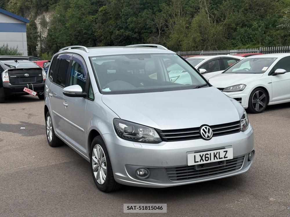 VolksWagen GOLF TOURAN 2011-12 1279235-6
