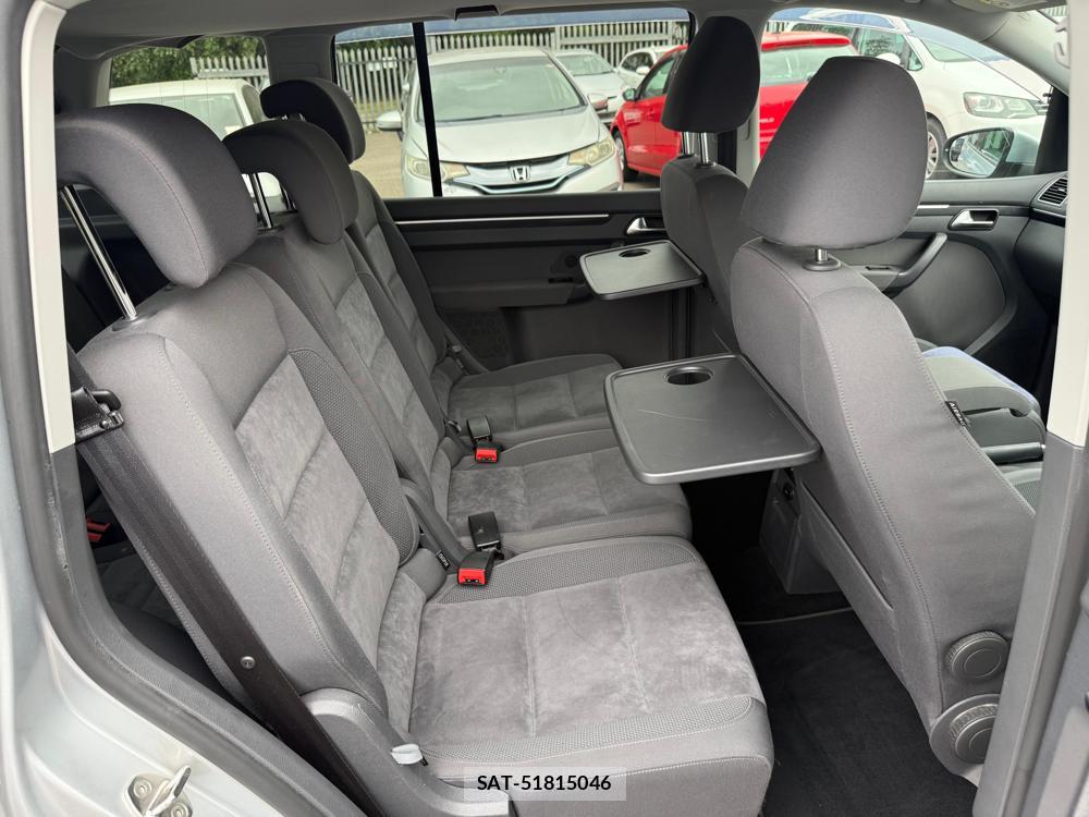 VolksWagen GOLF TOURAN 2011-12 1279235-8