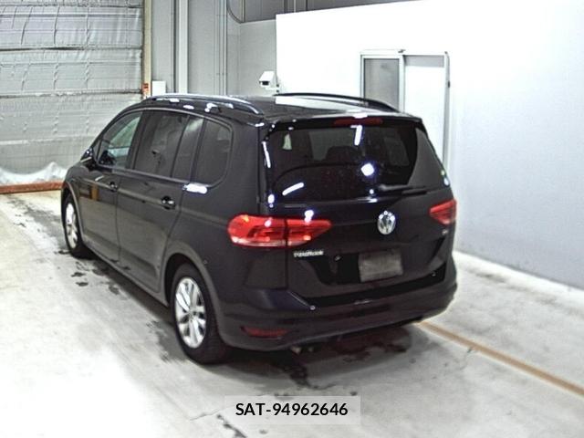 VolksWagen GOLF TOURAN 2016-10 7532774-1