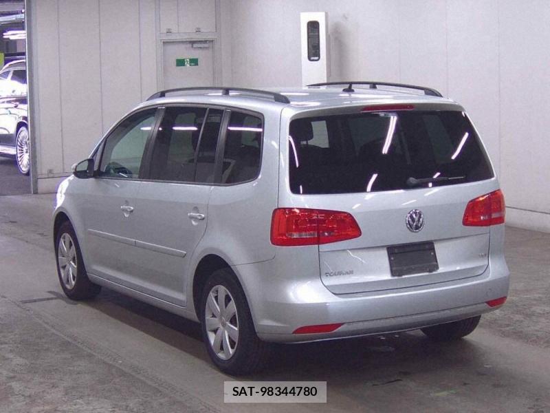 VolksWagen GOLF TOURAN 2013-06 7533091-2