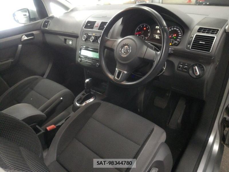 VolksWagen GOLF TOURAN 2013-06 7533091-4