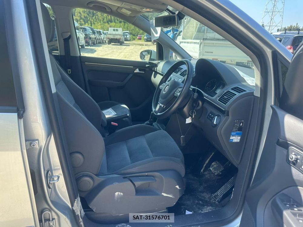 VolksWagen GOLF TOURAN 2015 6937340-11