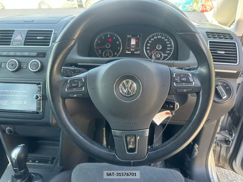 VolksWagen GOLF TOURAN 2015 6937340-13