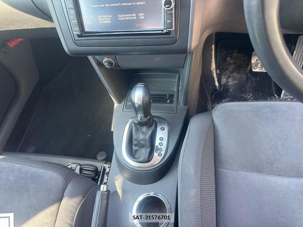 VolksWagen GOLF TOURAN 2015 6937340-18